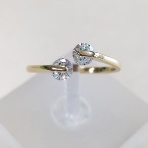 Delicate 18k Ring